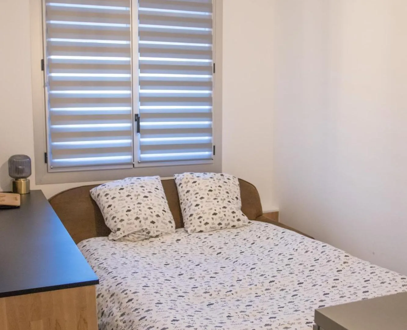 Apartment Le Rambot - Appartement De Charme Avec Grande Terrasse Parking Centre Ville - Proche Bellegarde Aix-en-Provence France