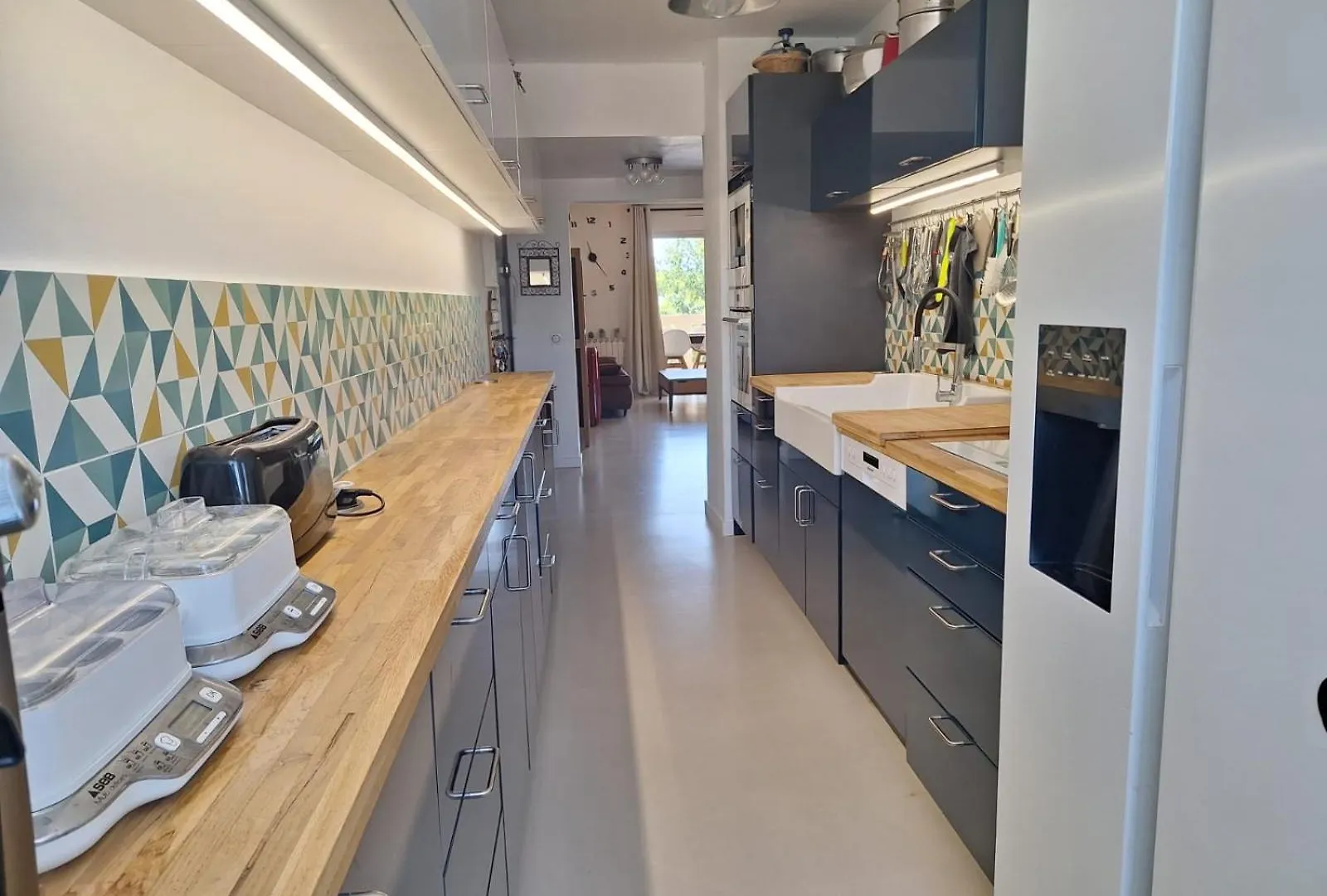 Apartment Le Rambot - Appartement De Charme Avec Grande Terrasse Parking Centre Ville - Proche Bellegarde Aix-en-Provence