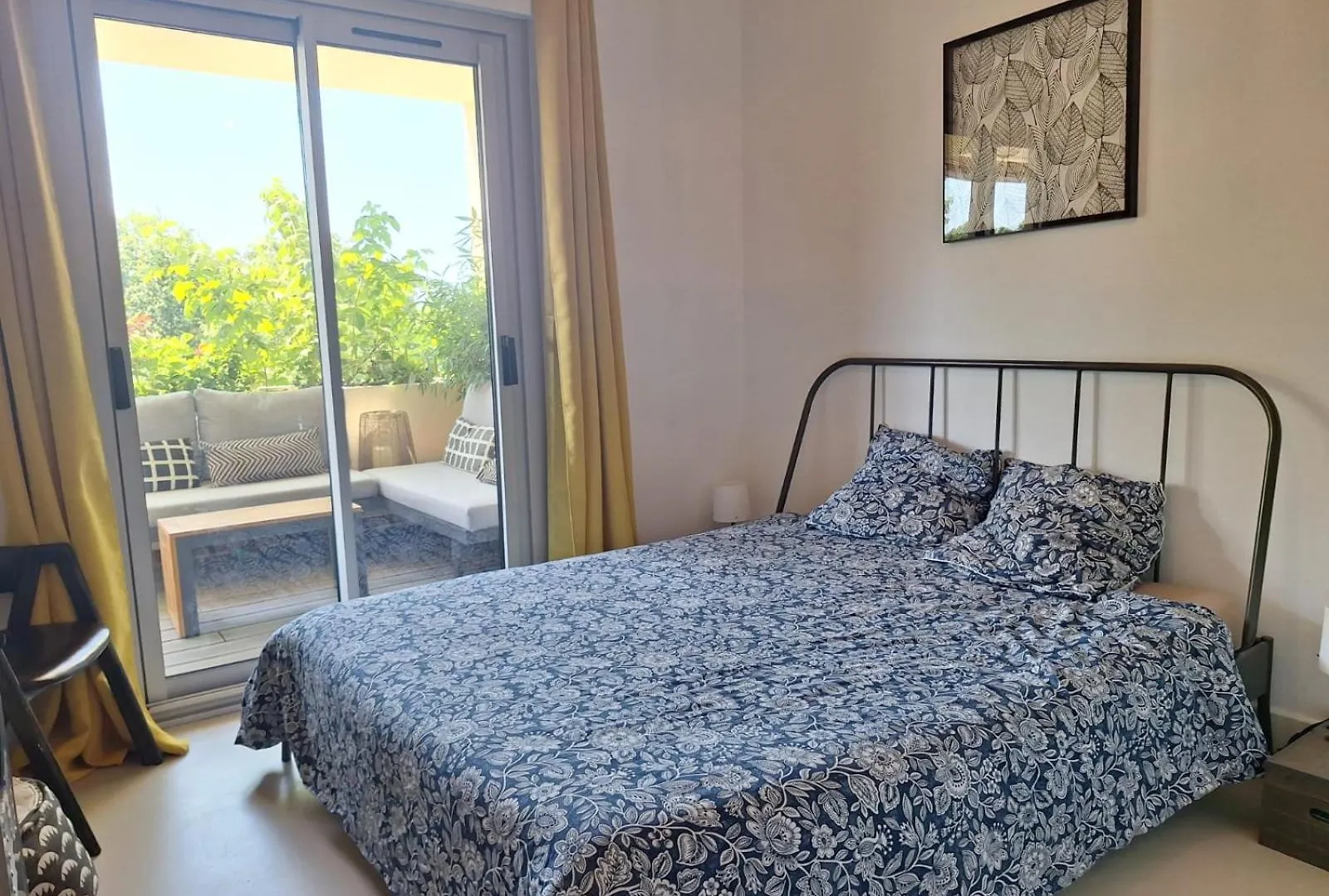 Le Rambot - Appartement De Charme Avec Grande Terrasse Parking Centre Ville - Proche Bellegarde Aix-en-Provence