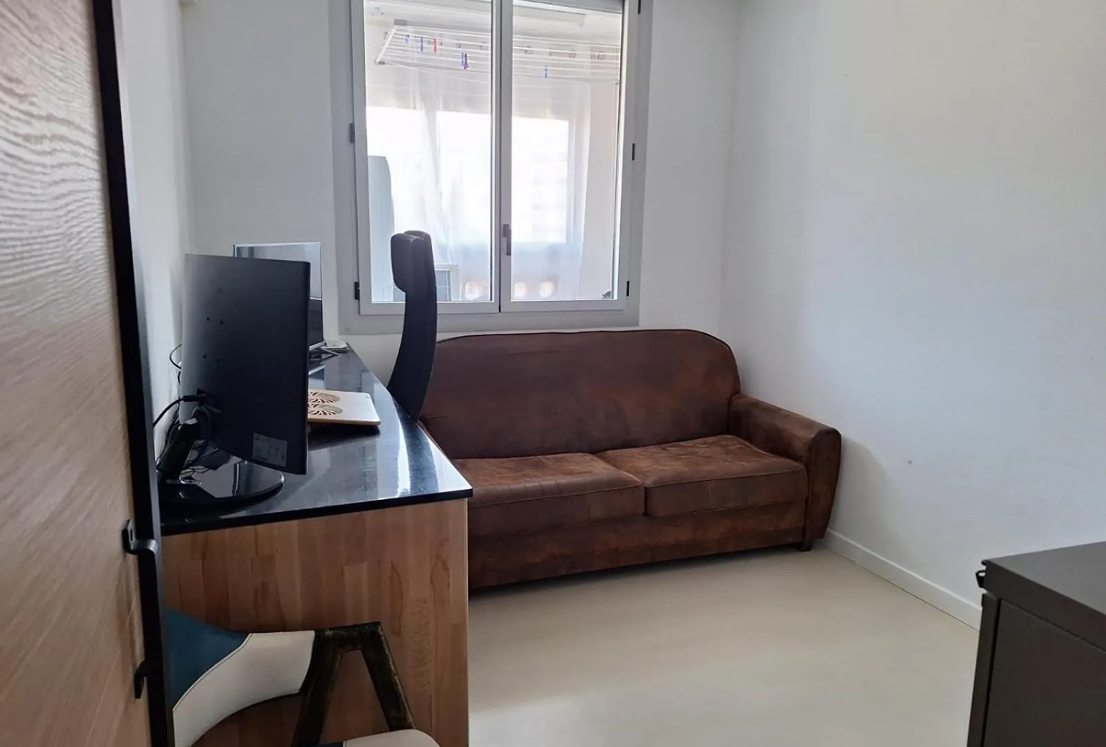 Le Rambot - Appartement De Charme Avec Grande Terrasse Parking Centre Ville - Proche Bellegarde Aix-en-Provence France