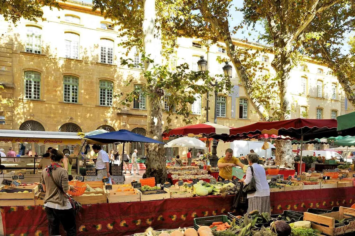 Le Rambot - Appartement De Charme Avec Grande Terrasse Parking Centre Ville - Proche Bellegarde Aix-en-Provence Apartmán